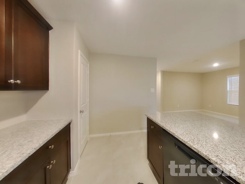 Building Photo - 1705 Clairborne Ct