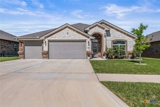 Building Photo - 5107 La Piedra Ln