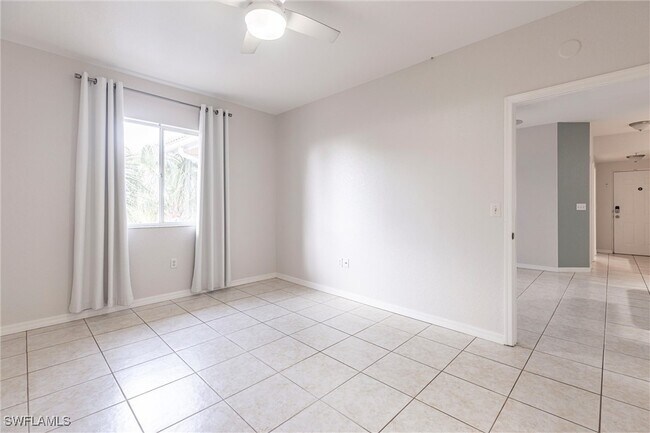 Building Photo - 6490 Aragon Way