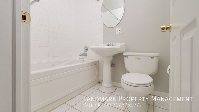 Building Photo - 4537 S King Dr