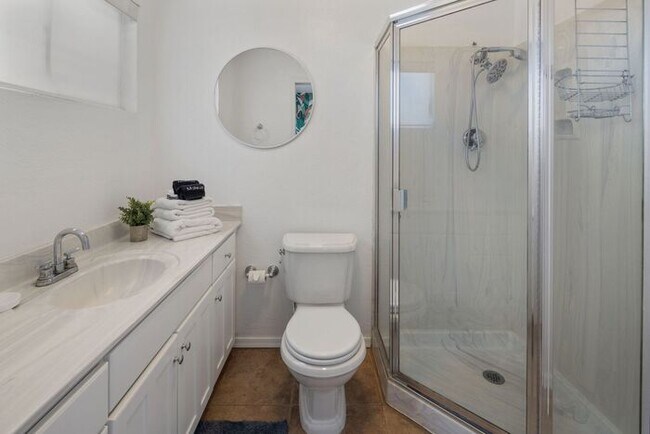Building Photo - COMING SOON! Fully Furnished 3 Bedroom 3 Bathroom Home in Old Town Scottsdale