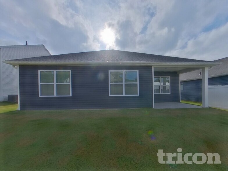 Building Photo - 1079 Staghorn Ave
