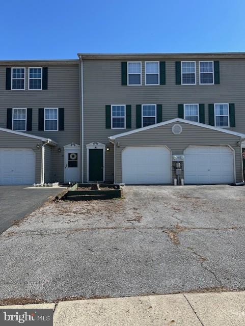 Building Photo - 26 Petersburg Ln