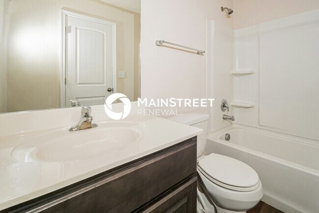 Building Photo - 3 Bedroom Pet-Friendly Home in New Braunfels, TX with Main Street Renewal