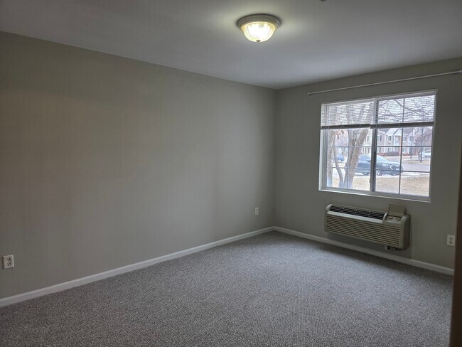 Building Photo - 234 Bertram Dr