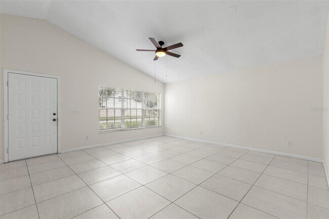 Building Photo - 5204 Creekmore Ln