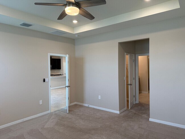 Building Photo - 3 Bedroom 2.5 Bath Single Family Home Prom...