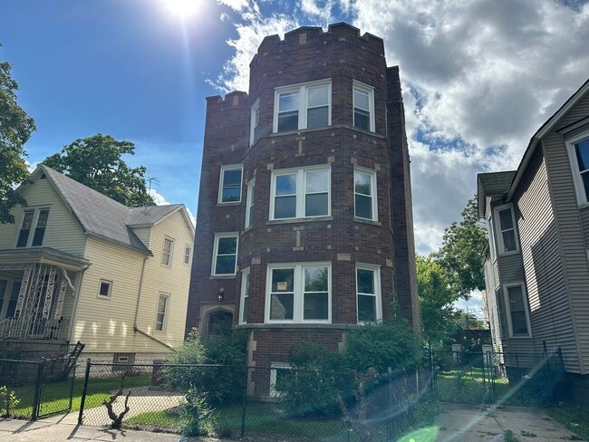 Primary Photo - 11320 S Edbrooke Ave