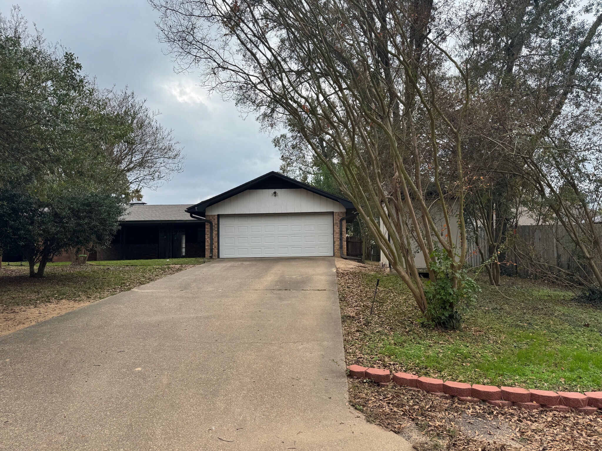 Building Photo - 1524 Timber Creek Dr