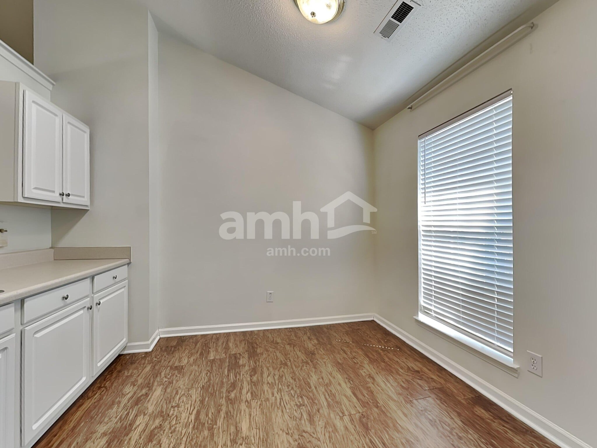 Building Photo - 204 Appleton Ln