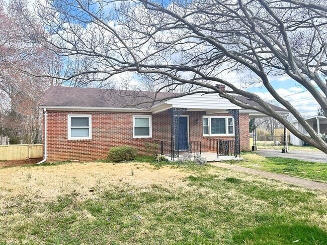 Primary Photo - 1270 Peach Tree Dr