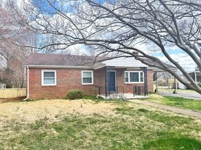 Building Photo - 1270 Peach Tree Dr