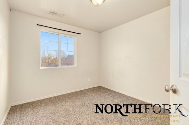 Building Photo - Beautiful Boise Home