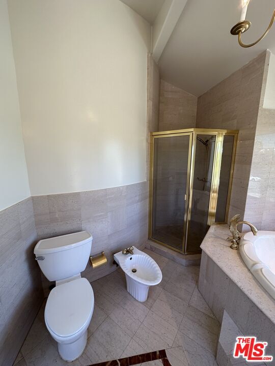 Building Photo - 623 Palisades Ave