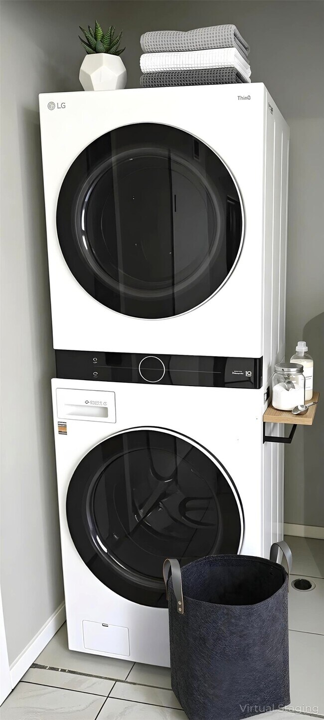 Building Photo - 6001 Reims Rd