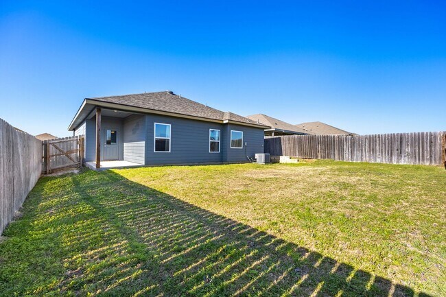 Building Photo - Modern 3 Bed / 2 Bath Home with Granite Kitchen & Full Fenced Yard in Temple
