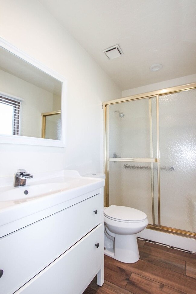 Building Photo - 3 Bedroom 2 bath in Diamond Valley