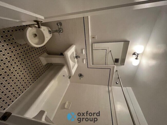 Building Photo - 1 bedroom in NEW YORK NY 10014