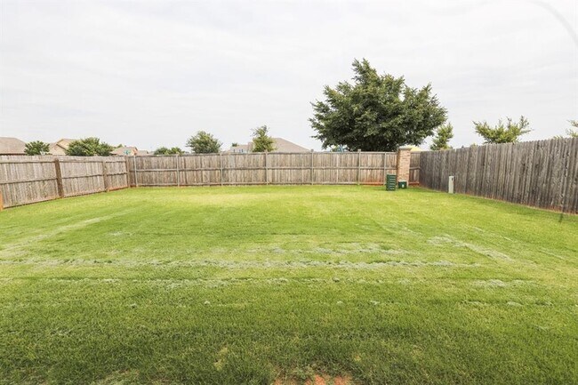 Building Photo - 2705 NW 187th Terrace