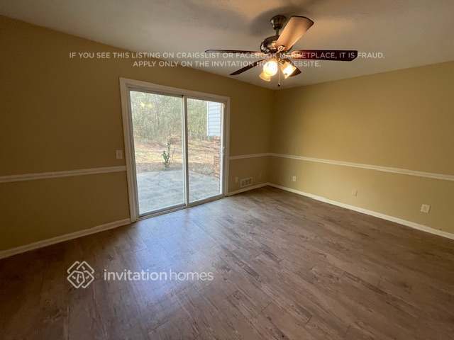 Building Photo - 5281 Shallow Wood Ln