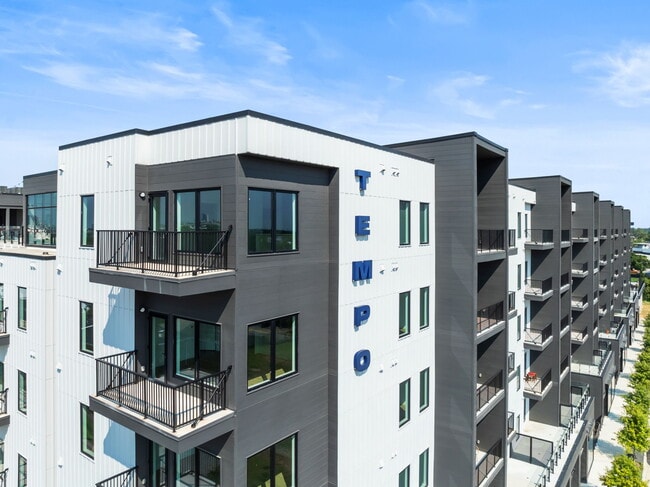 Building Photo - Tempo at White Oak
