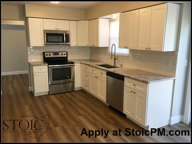 Building Photo - 2810 Raphael Dr