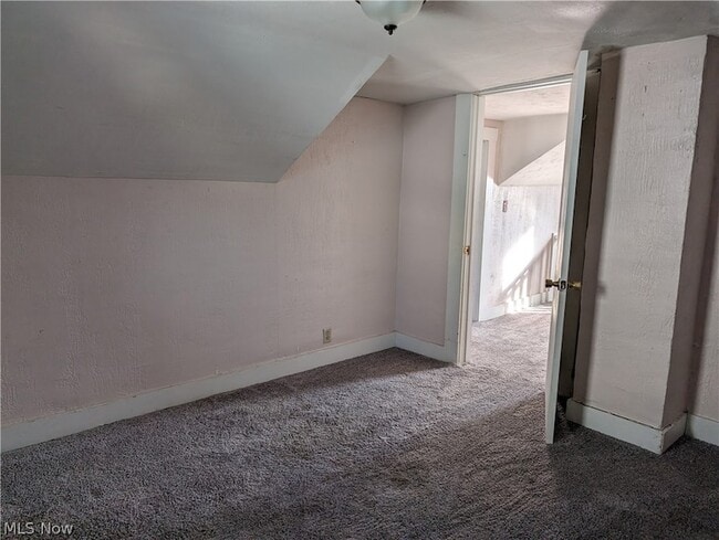 Building Photo - 56 Marion Ave