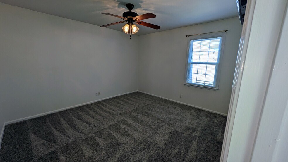 Primary Bedroom - 510 Basswood Ave