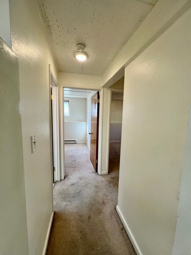 Building Photo - 192 Madcap Ln