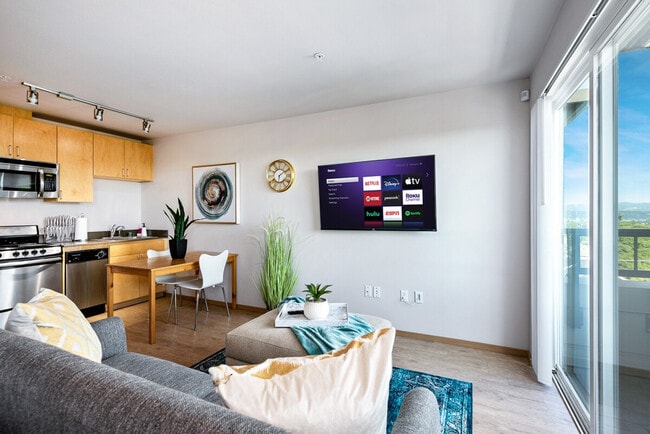 Building Photo - 2710 17th Ave S