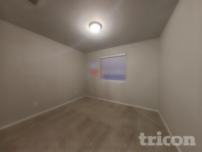 Building Photo - 1349 W Morrow Dr