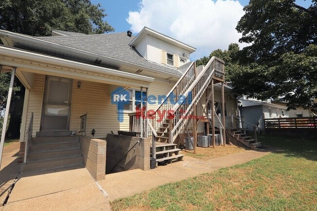 Building Photo - 2848 Pennsylvania St