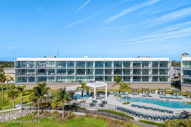 Building Photo - 225 Strand Dr