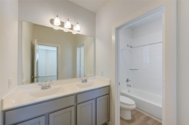 Building Photo - 31918 Holland Arbor Trl