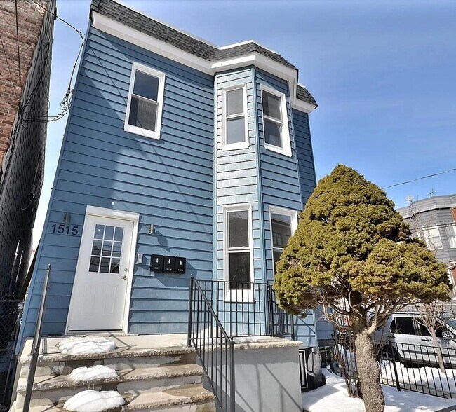 Primary Photo - 1515 Kerrigan Ave