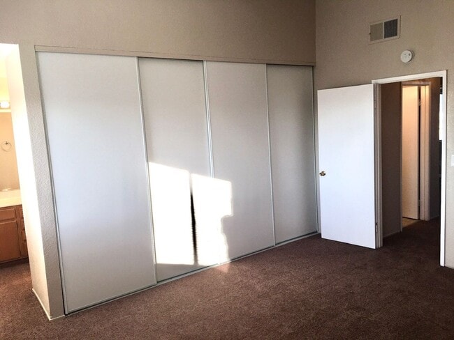 Building Photo - Large 3 Bedroom 2.5 Bath House w/ Garage in Vallejo -- COMING SOON !!!