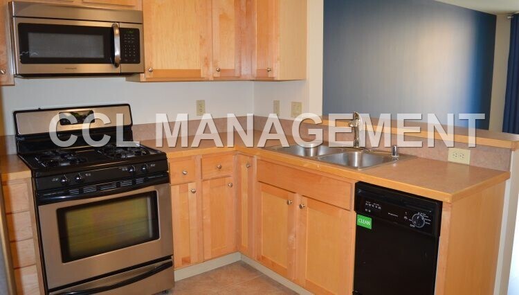 Building Photo - 333 W Mifflin St