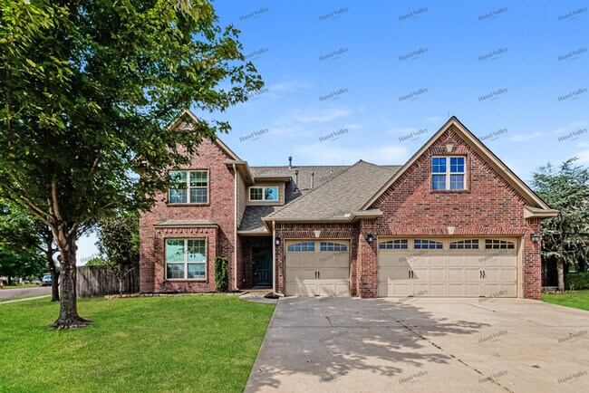 Primary Photo - 16001 Bravado Pl