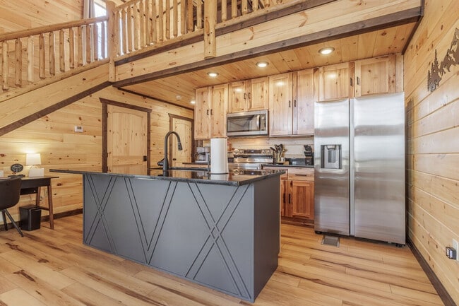 Building Photo - 2125 Rising Fawn Way