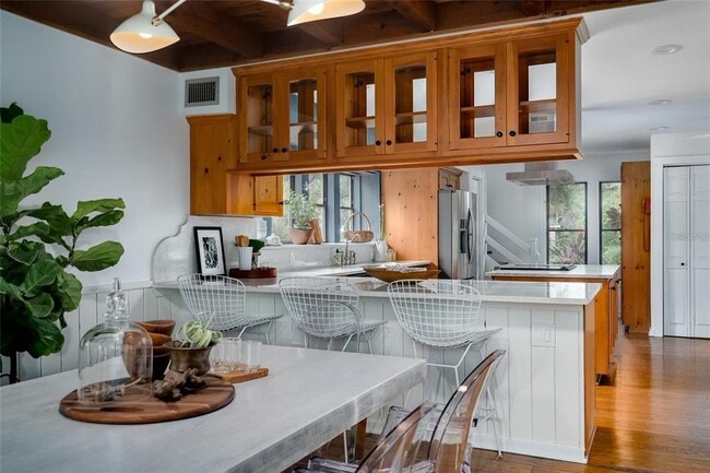 Building Photo - 8303 N River Oaks Ct