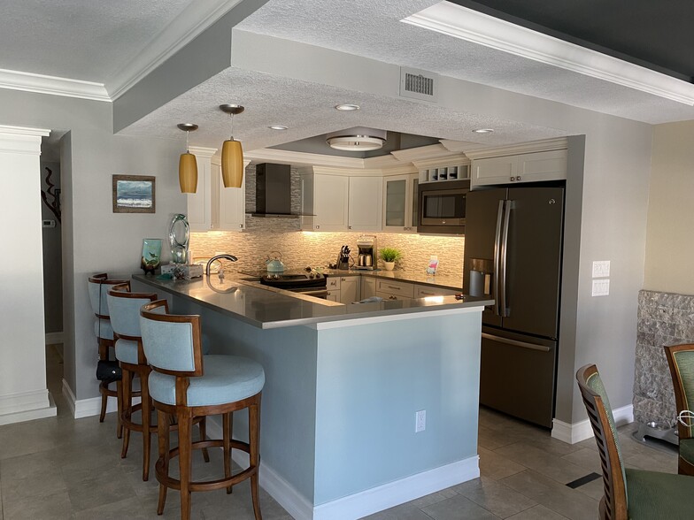 Building Photo - 17400 Gulf Blvd