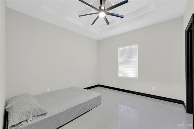 Building Photo - 4610 Vikings Dr