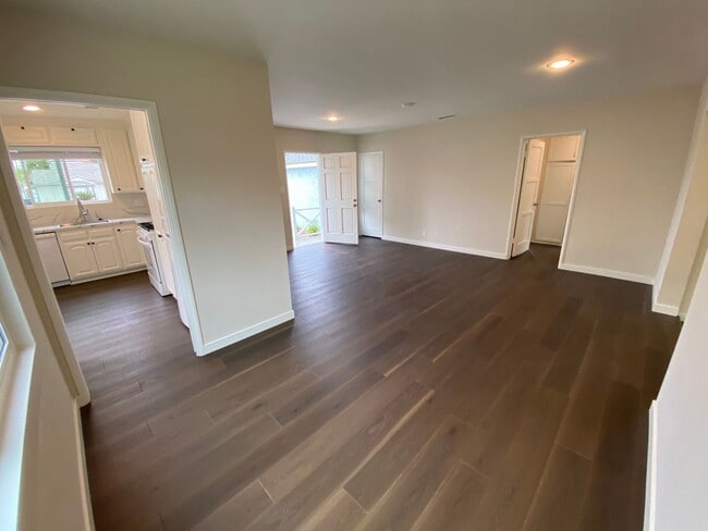 Building Photo - Beautifully Updated Home in the Heart of Central Torrance + Bonus Unit