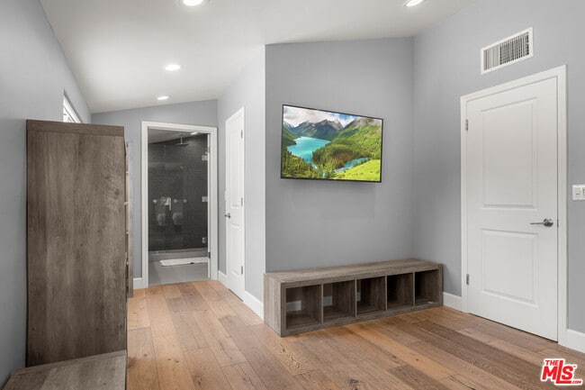 Building Photo - 20159 Hatteras St