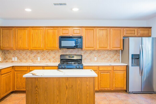 Building Photo - 91 Genesee Ridge Dr