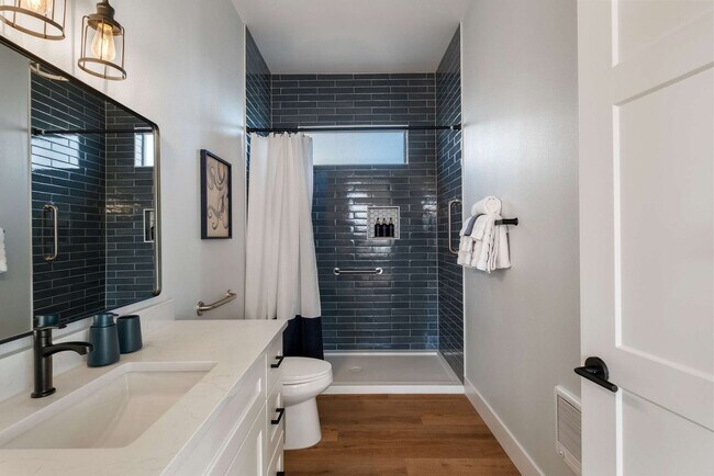 Building Photo - 1288 Cohasset Crest N