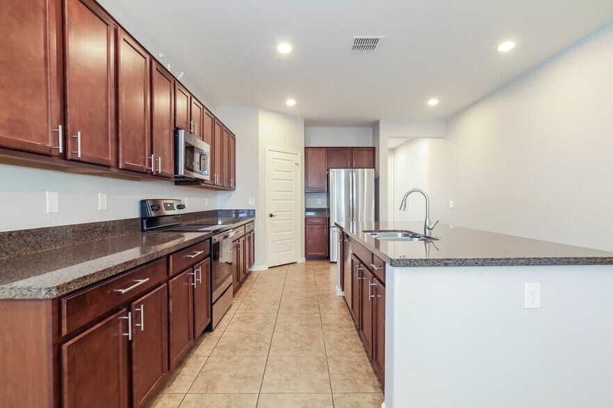 Building Photo - 10404 W Hammond Ln