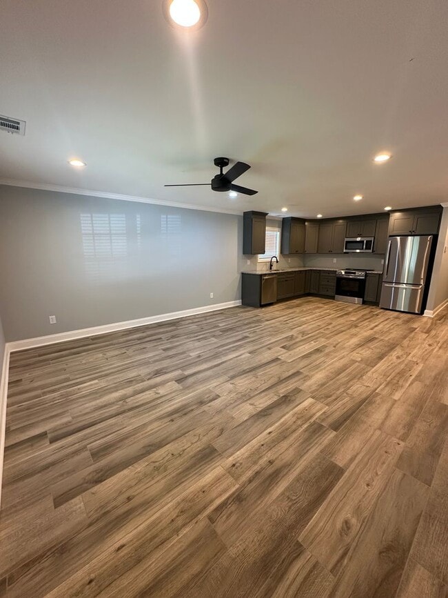 Building Photo - New 3 Bedroom Home in 30506!