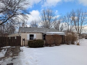 Building Photo - Updated 3-Bedroom Home with Garage & Fenced Yard