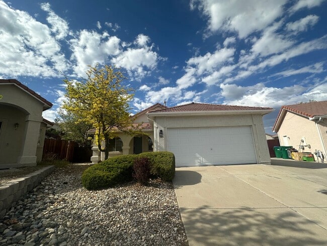 Primary Photo - 3 bedroom, 2 bath home in Sparks! Must see!!!